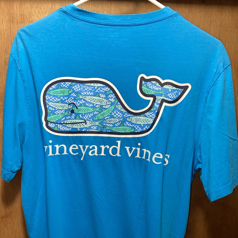 Vineyard Vines T Shirt
